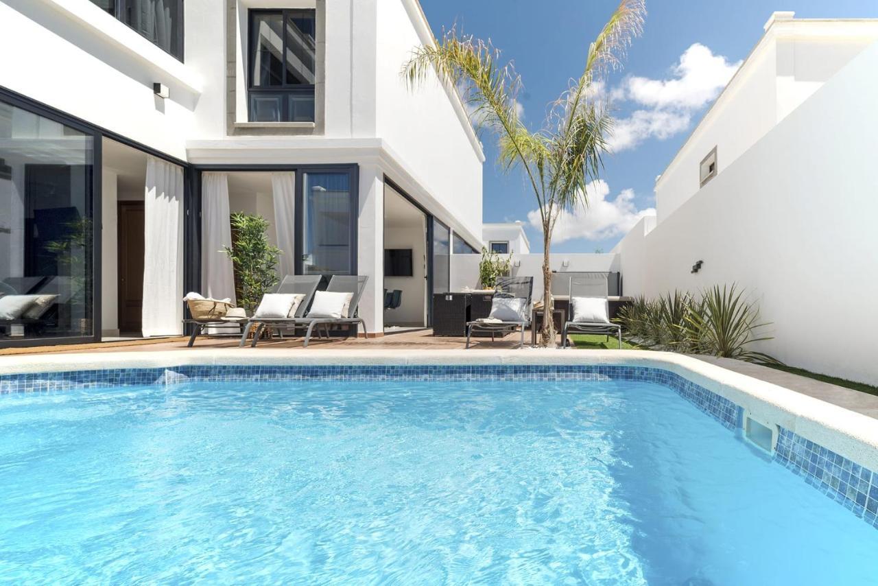 Roble Villa *